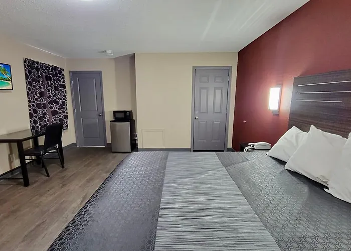 Budget Inn & Suites