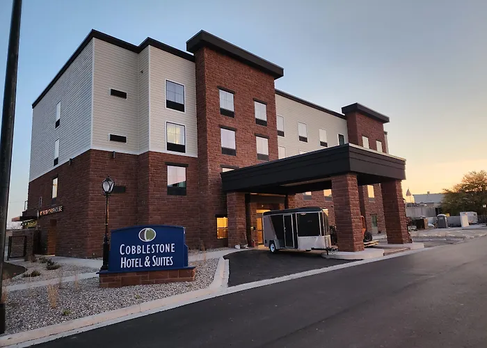 Cobblestone Hotel & Suites - De Pere Green Bay