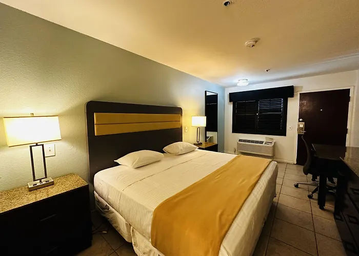 Casa Blanca Hotel - Cypress, Buena Park