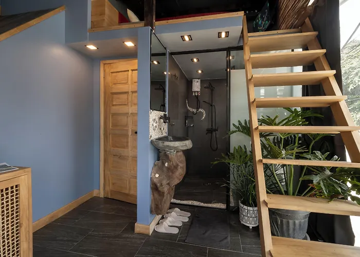 Rockinnest Hotel El Nido