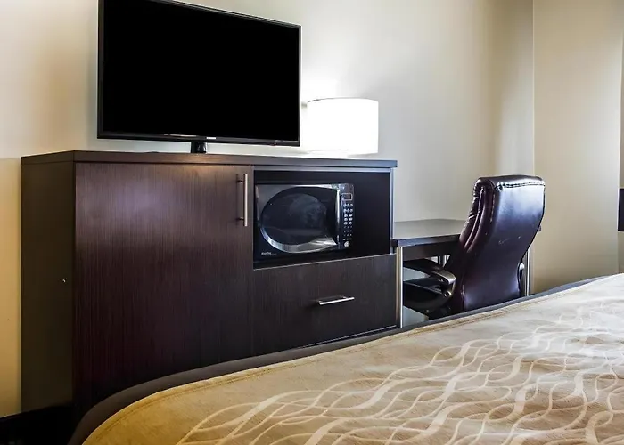 Quality Inn Dayton North - Vandalia