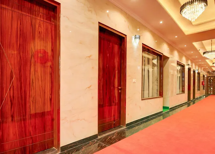 Super Townhouse By Oyo Chandigarh Near Pec-Pgi-Pu Formerly Hotel Paradise