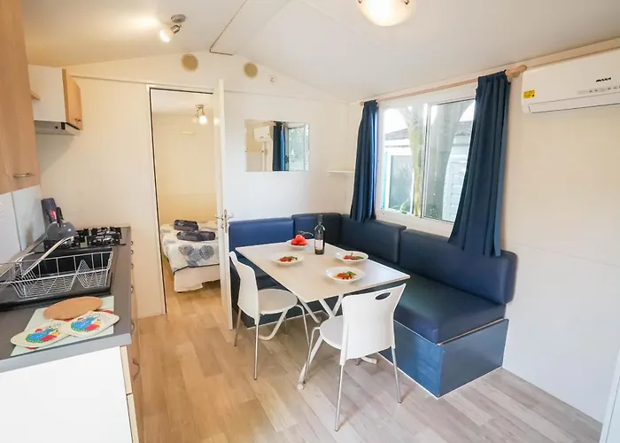 Happy Camp Mobile Homes In Selema Camping
