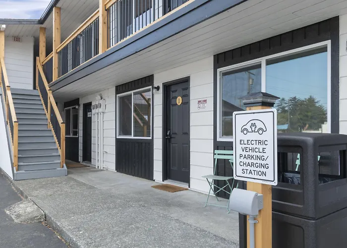 Silver Sands Motel