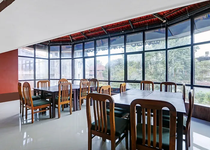 Itsy Hotels Regalia Grand, 500 Mtrs From Madikeri Fort