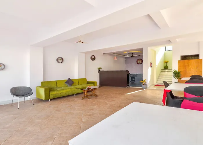 Itsy Hotels Carnival Inn