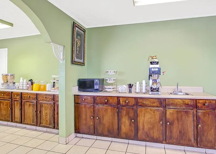Knights Inn Memphis Airport