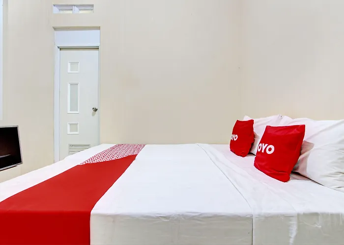 Oyo 93208 Guest House Cemara 2