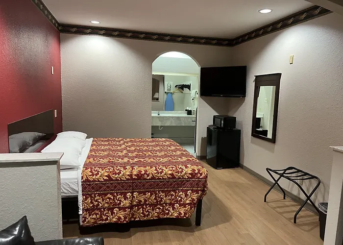 Scott Inn & Suites - Downtown Houston