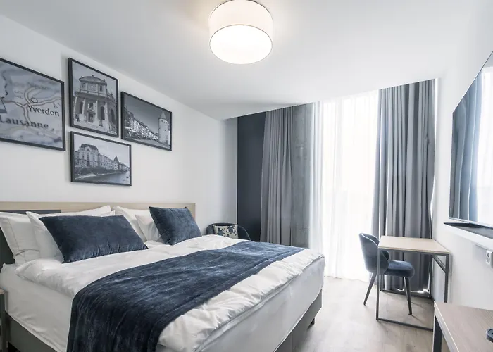Yparc Hotel, Forum
