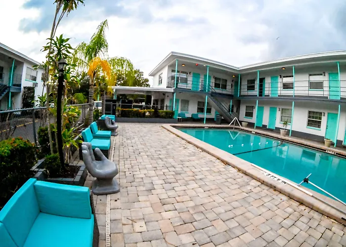 Uptown Inn & Suites
