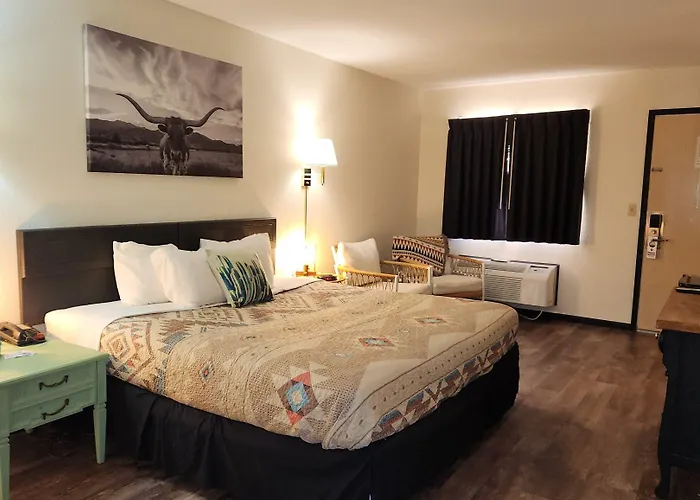 Cactus Inn And Suites