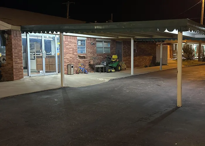 Tanglewood Motel