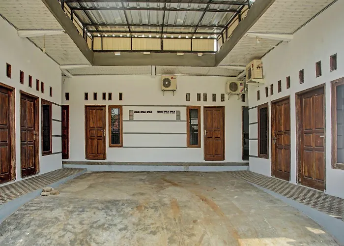 Oyo 3994 Wisma Amalia