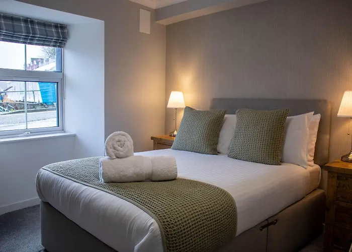 The Rosedale Hotel