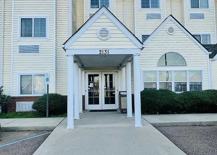 Welcome Inn & Suites