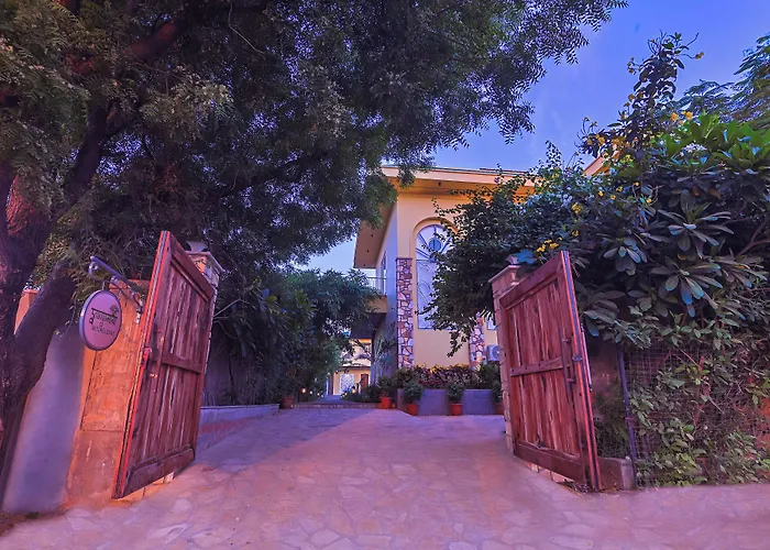 Ananyamaya Nature Lodge