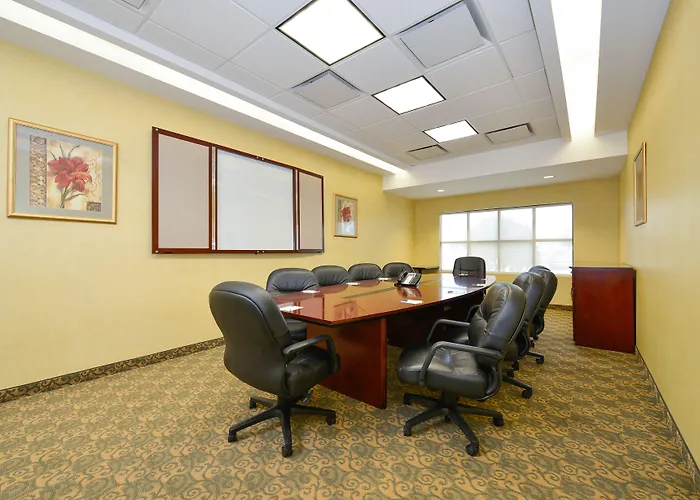 Comfort Inn & Suites Adj To Akwesasne Mohawk Casino
