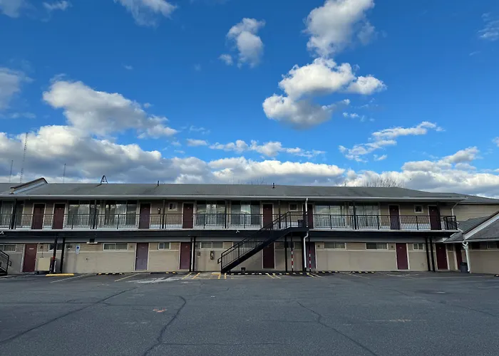 Royal Motel