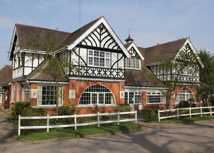 St George'S Lodge, Bisley