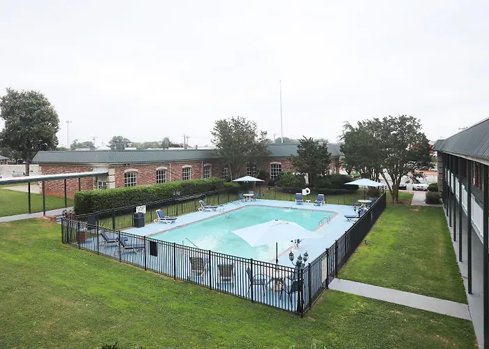 Greenville Inn & Suites