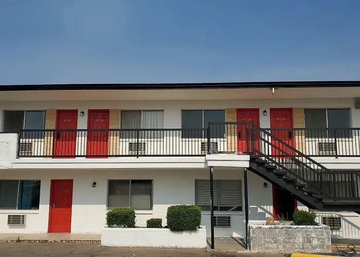 Almara Inn