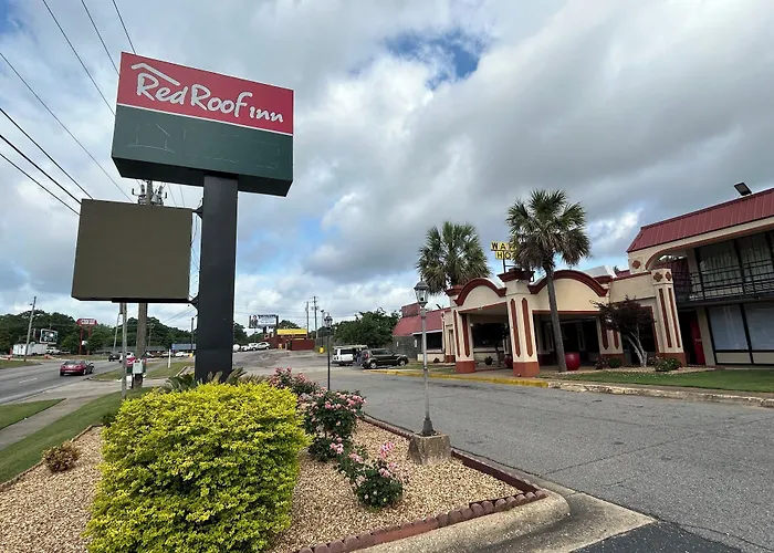 Hometowne Studios By Red Roof Montgomery - Midtown