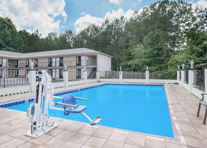 Days Inn By Wyndham Newton Ms I-20