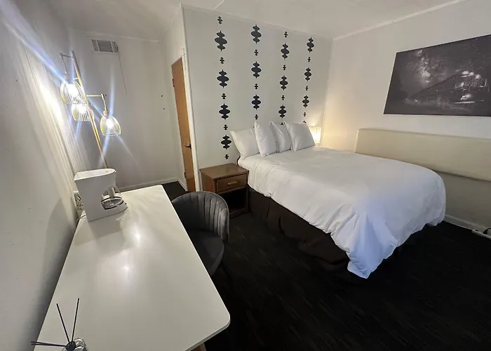 Grand Central Motel
