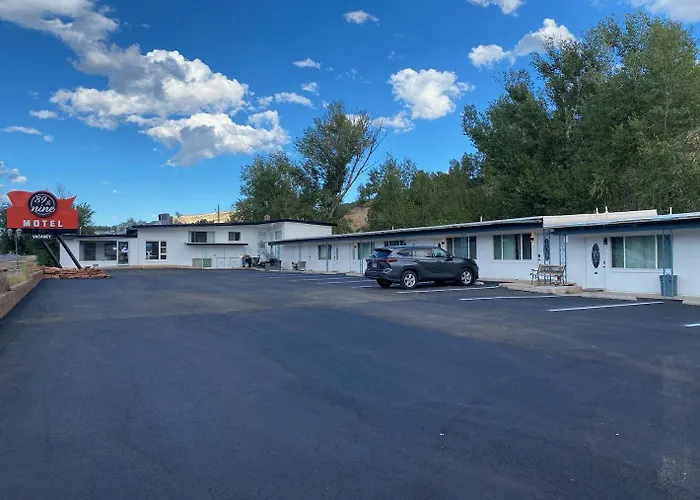 89&Nine Motel