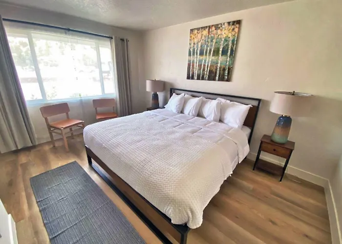 89&Nine Motel