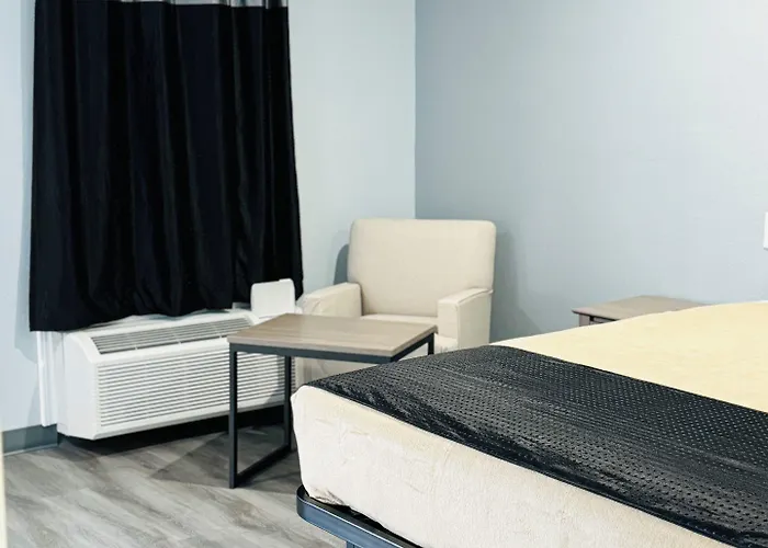 Express Inn & Suites