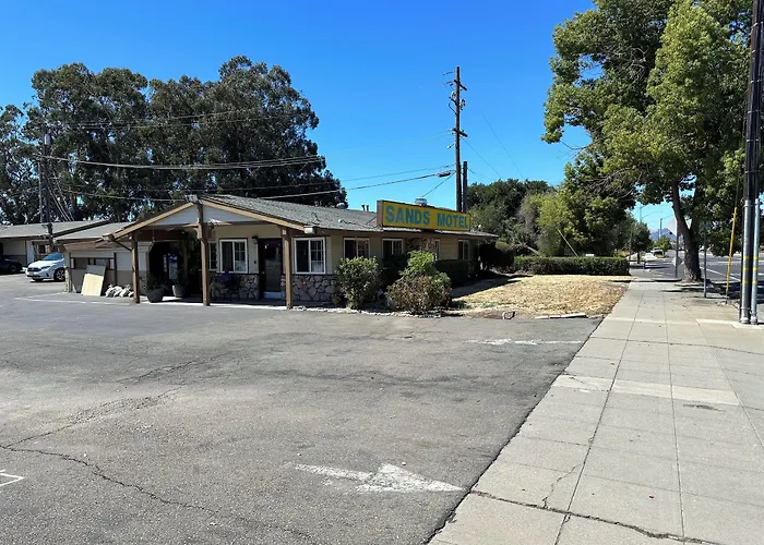 Sands Motel