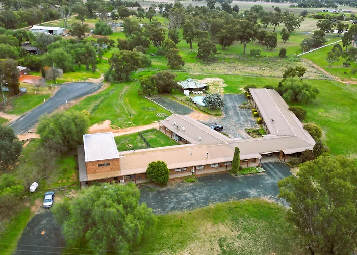 Redgum Motel