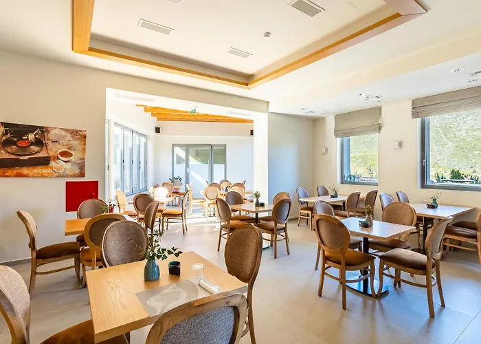 Denthis Hotel - Taygetos Mountain Getaway