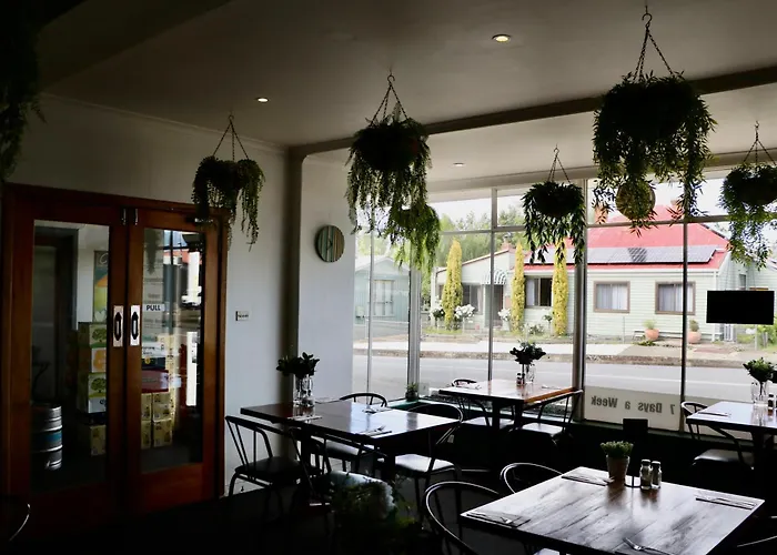 Lachlan Hotel