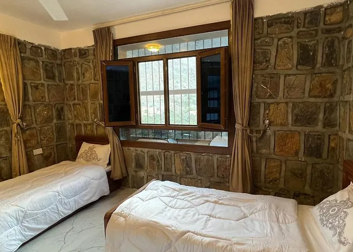 Bald Sayt Guest House