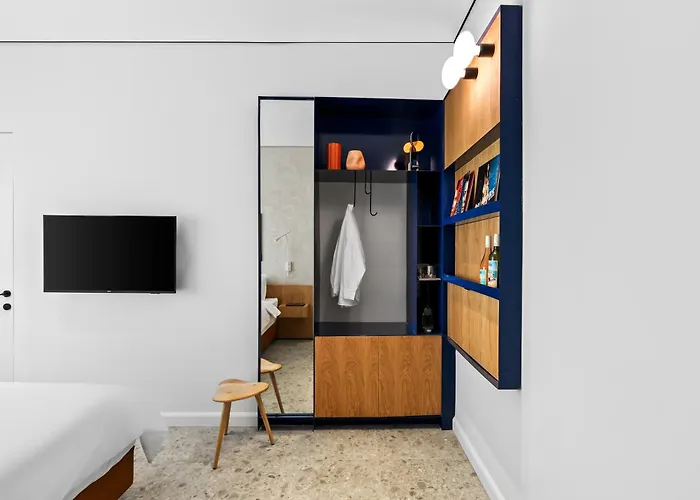Hotel 48