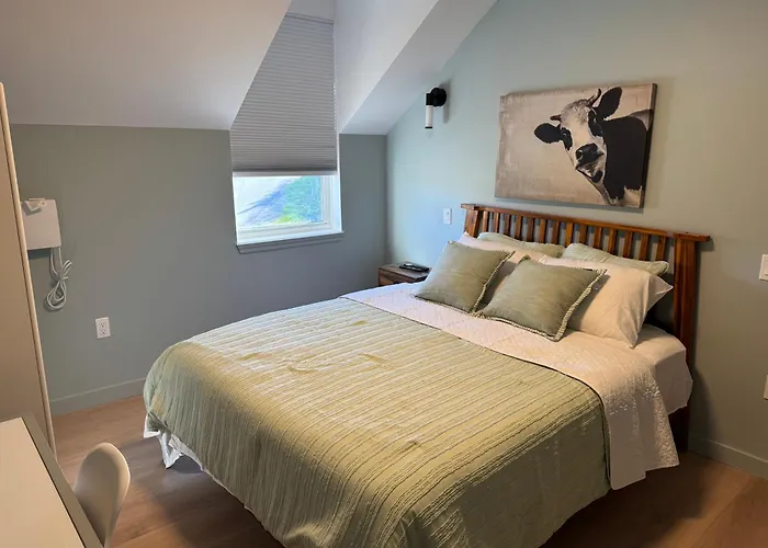 Periwinkle Tides Inn