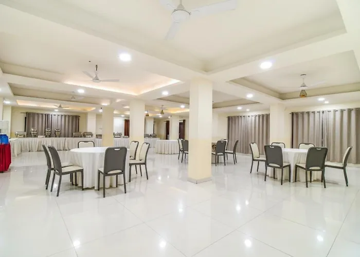 The Avenue Hotel & Banquet Near Bhopal Junction