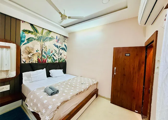 Hotel Maheshwar'S Stay