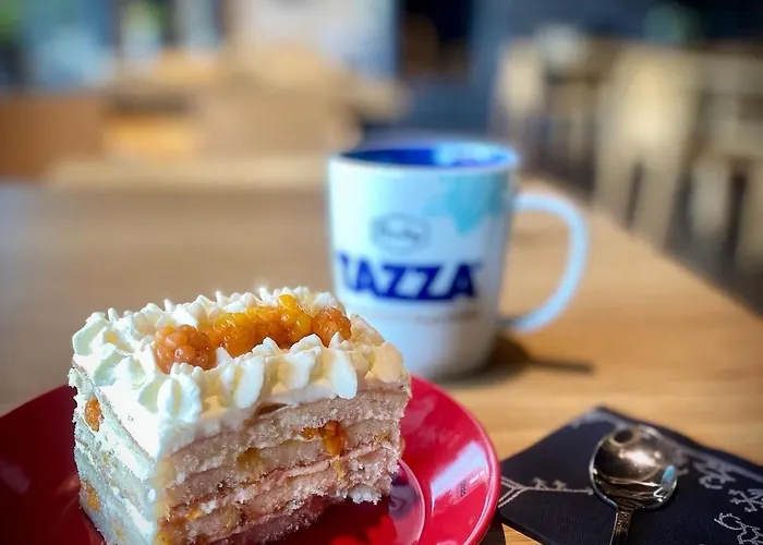 Ruka Trek Gasthaus & Hard Trek Cafe