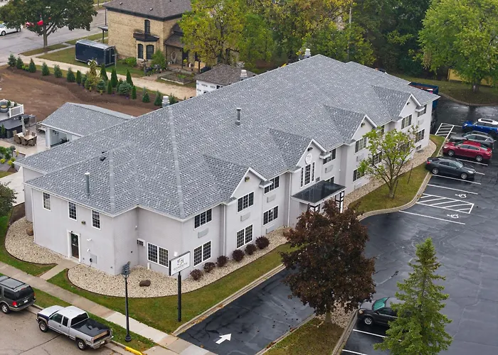 Plymouth Suites