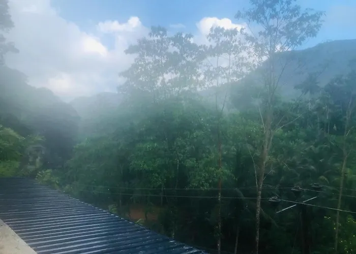 Sinharaja Eliphinity Hotel And Restaurant