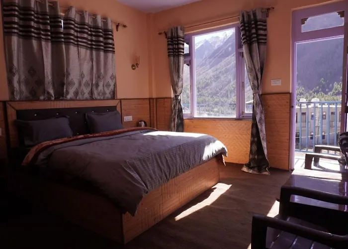 Madhurvi Baker'S And Homestay