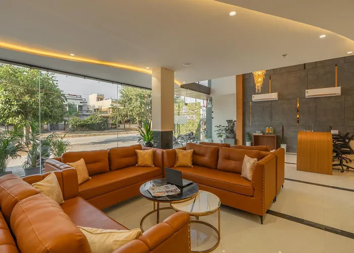 Perfectstayz Premium Shree Narayana At Mahakal Temple Road