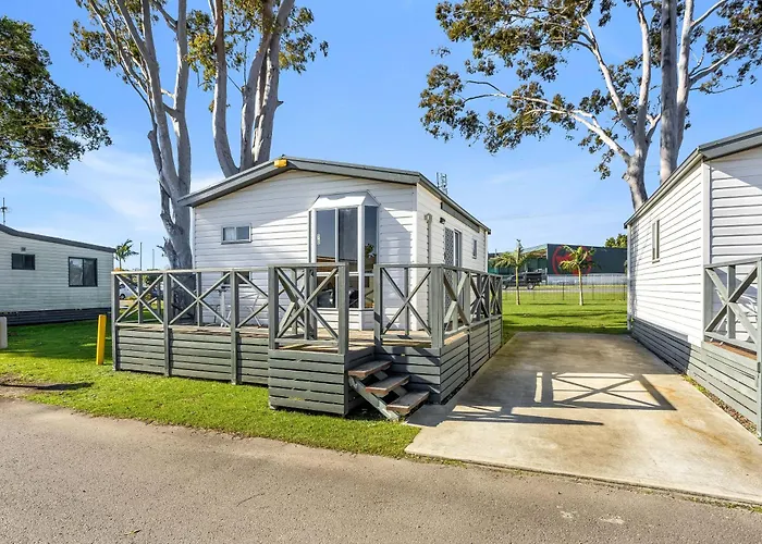 Heatherbrae Holiday Village