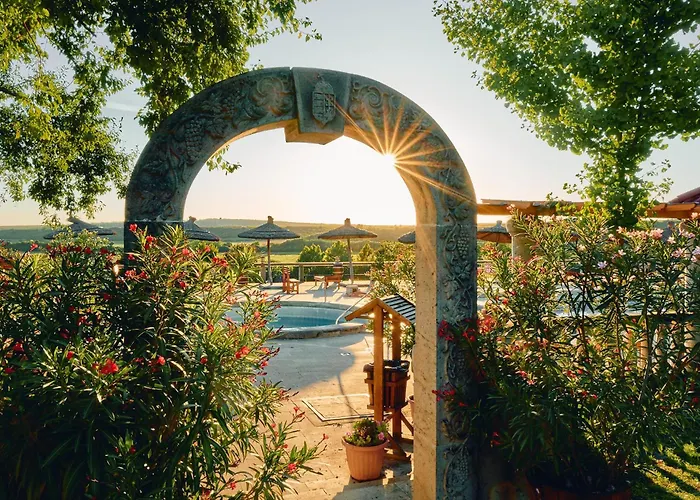 Egri Korona Borhaz Es Wellness Hotel