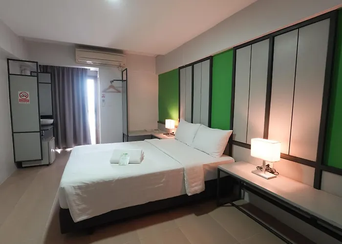 Regent Ngamwongwan Hotel