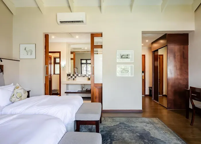 Casterbridge Hollow Boutique Hotel